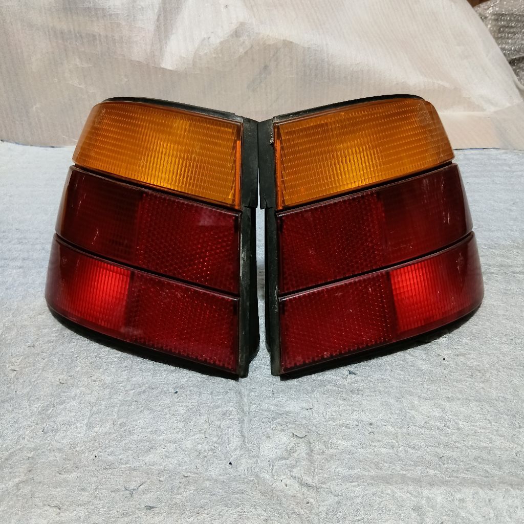 stoplamp lampu belakang bmw e34
