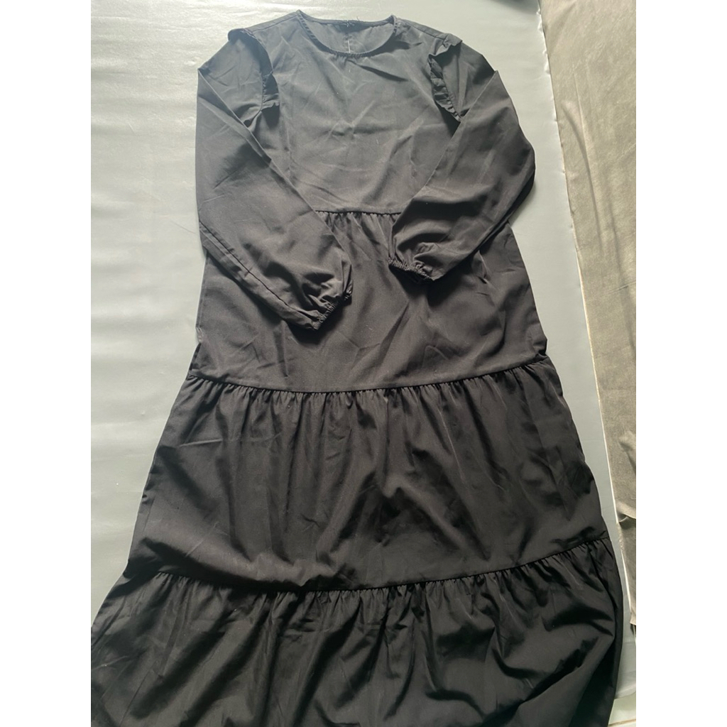 PRELOVED GAMIS HITAM SIZE S