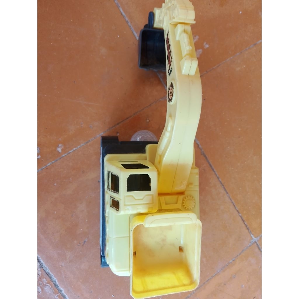 mainan bego mini berkarakter bisa request stiker nama