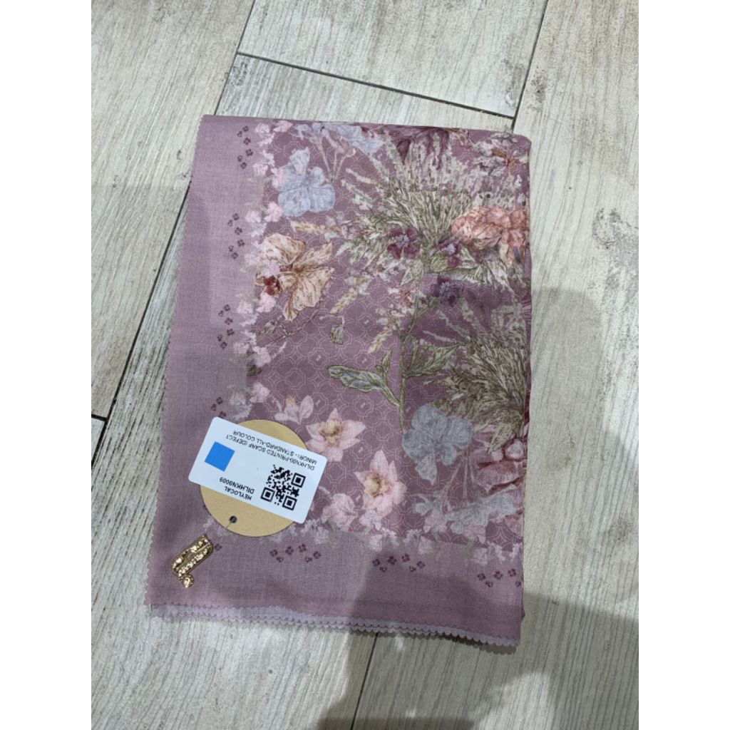 Scottish Scarf Rosebud by Heylocal