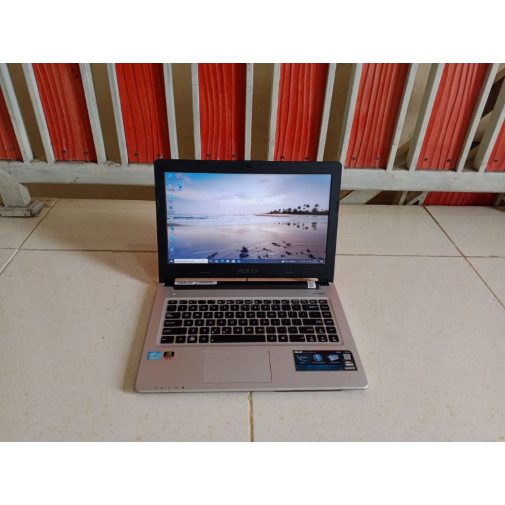 leptop asus K46CM core i7 3517 ram 8gb ssd 256gb dual vga nvidia geforce GT 635 2gb scren 14 inc
