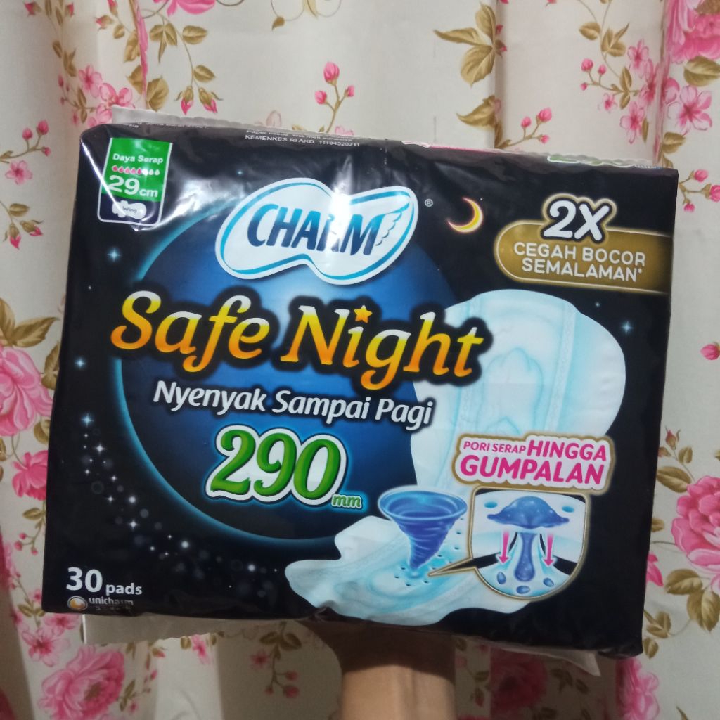 Charm safe night 29 cm isi 30 pembalut wanita