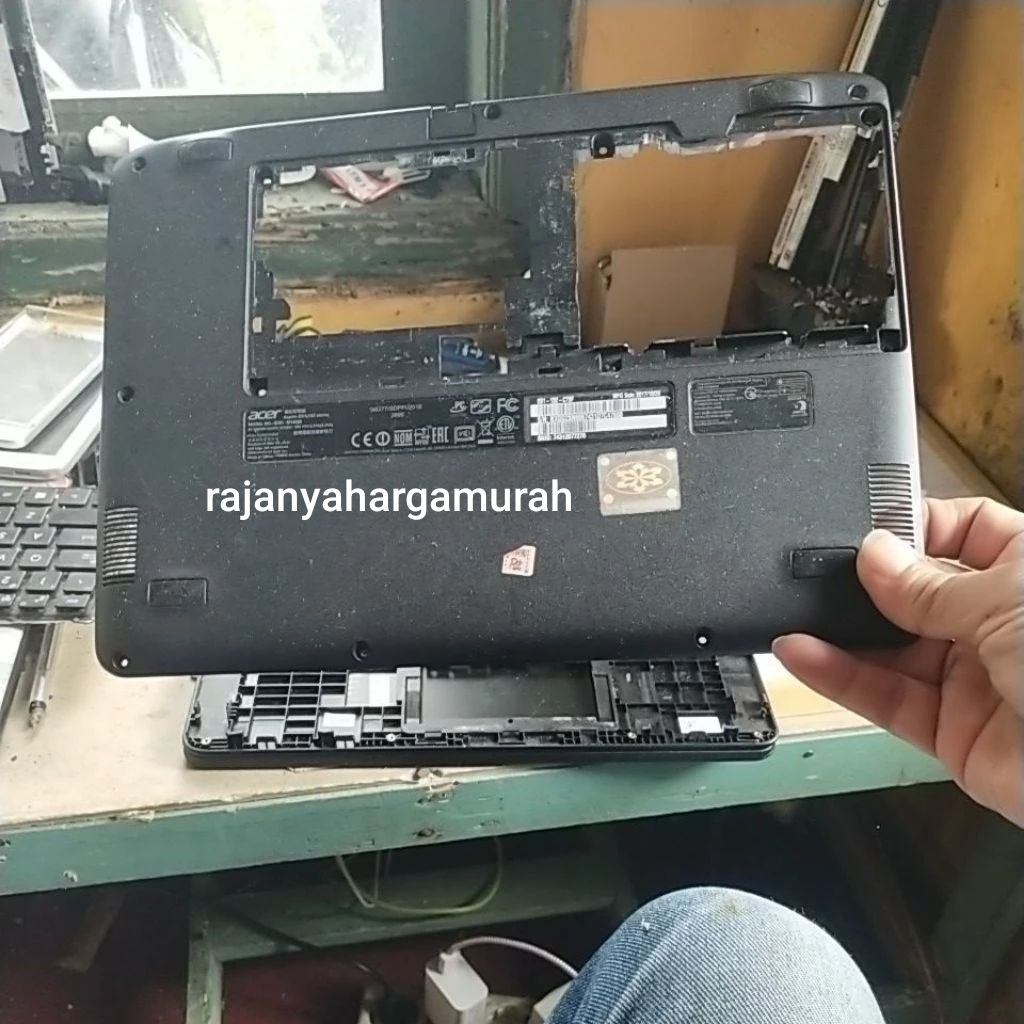 casing kesing bottom cover tutup motherboard mobo mesin Acer Aspire ES1-132 ac14b18j Original kode B