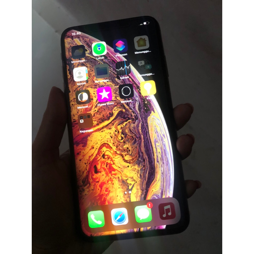 iPhone xs minus di keterangan
