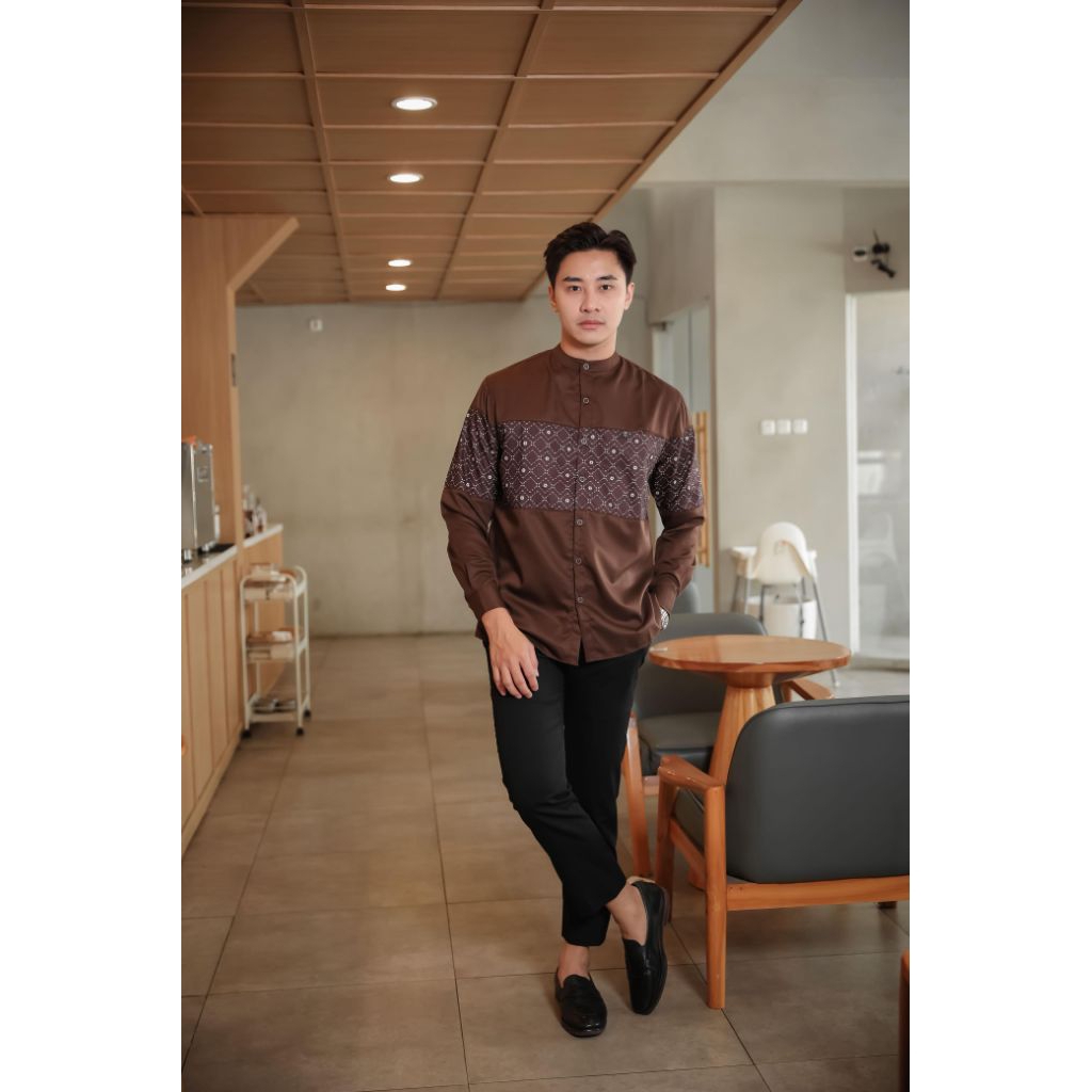 Baju muslim pria lengan panjang motif trz burgundy