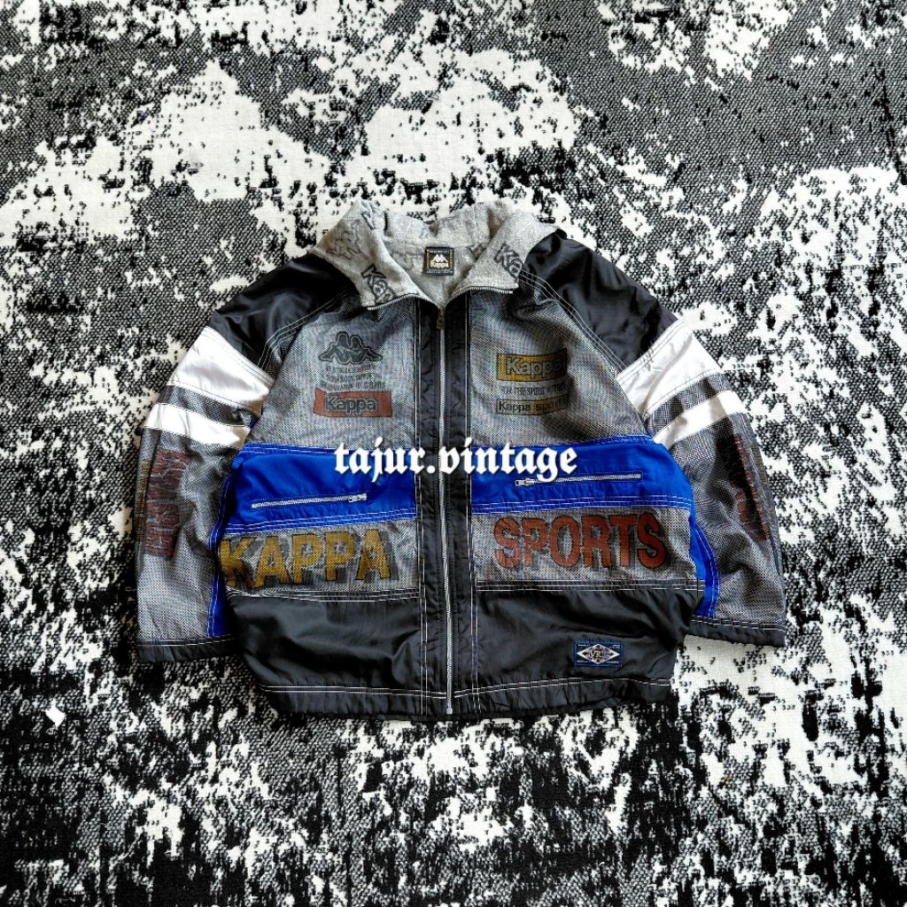 Vintage Kappa Sport color block
• Size: XL 
• PxL: 84cm x 70cm