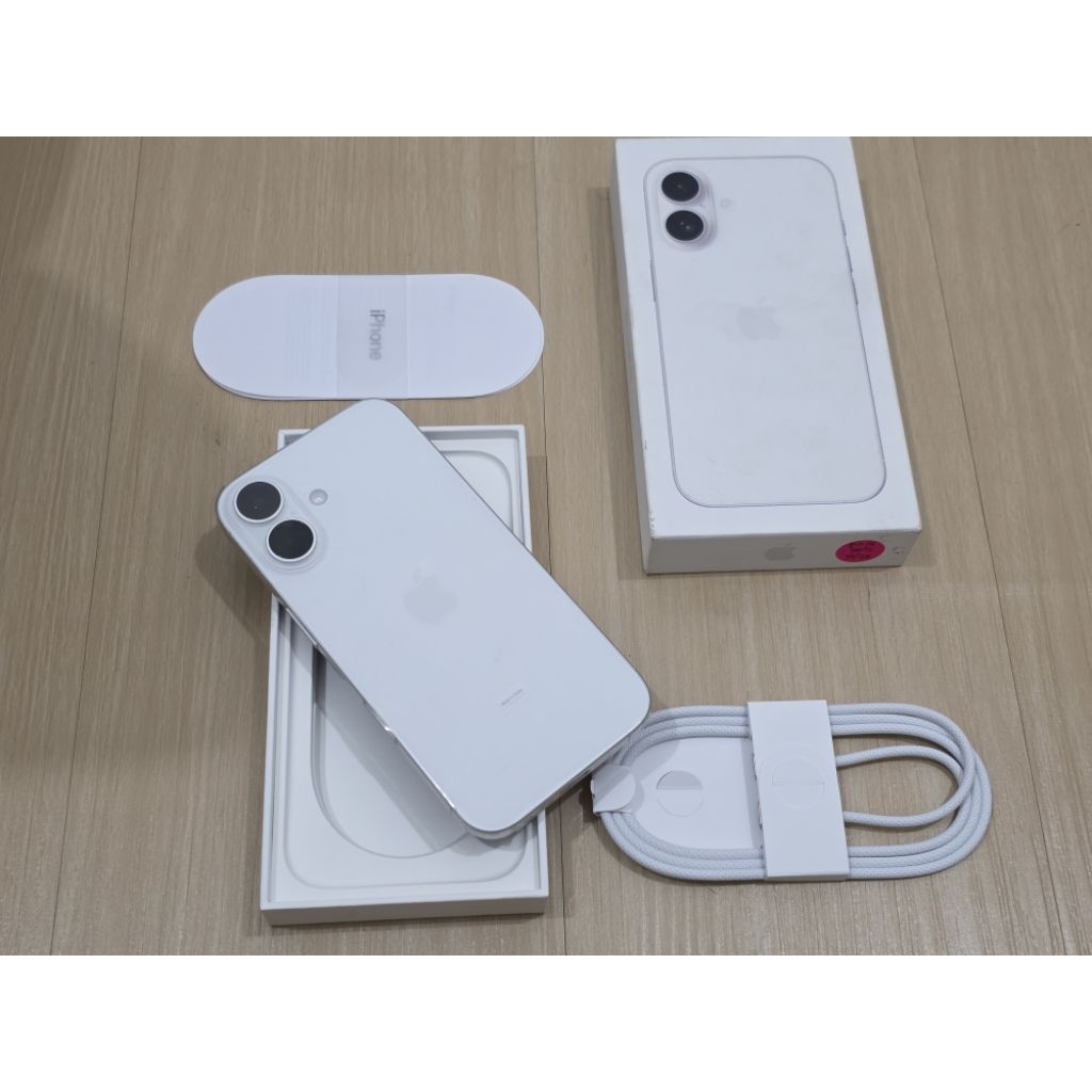 IPhone 16 128GB IBoX Bh100% garansi on oktober 2026 mulus perfect full ori