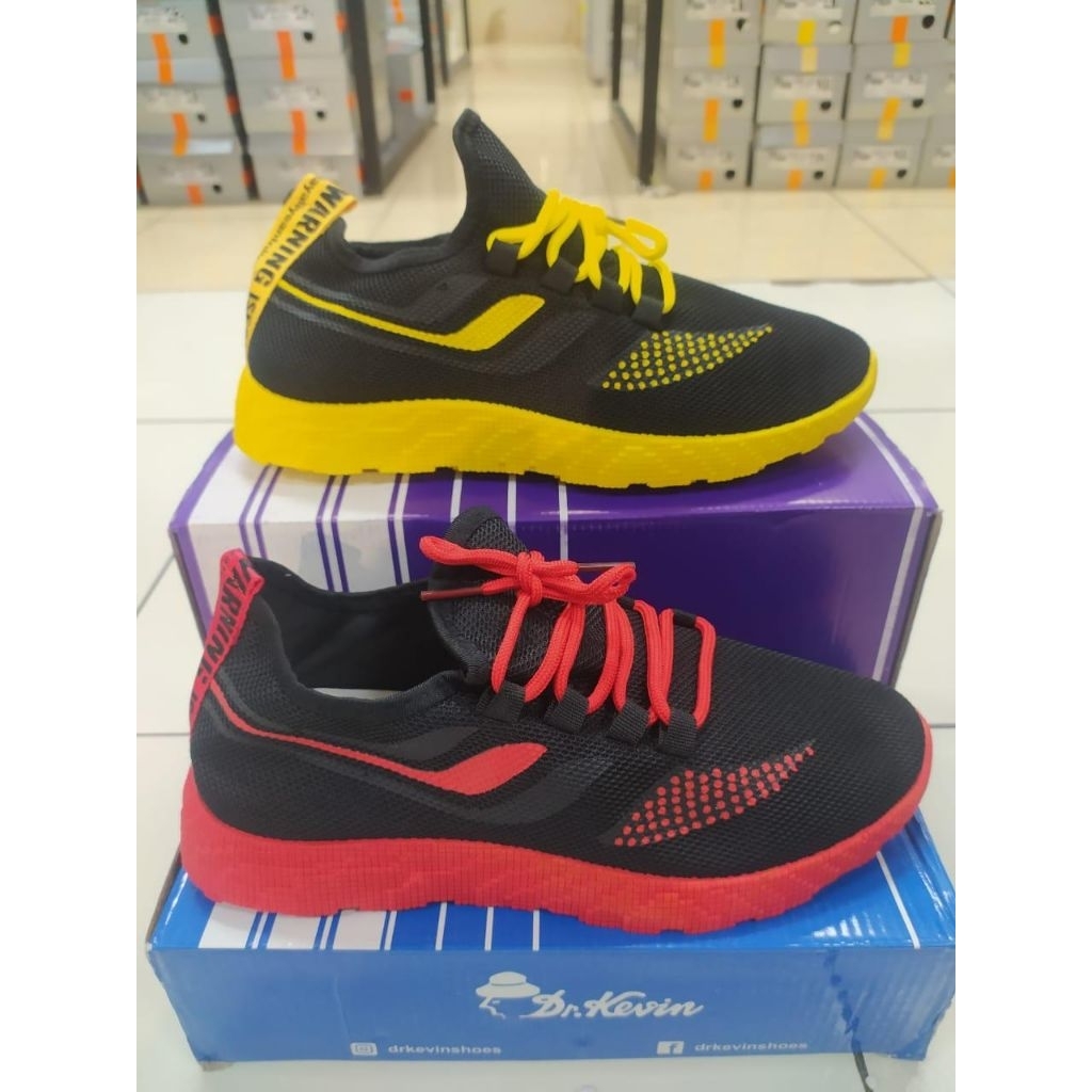 Dr. Kevin Sepatu Sneakers Sport Olah Raga Pria/Wanita