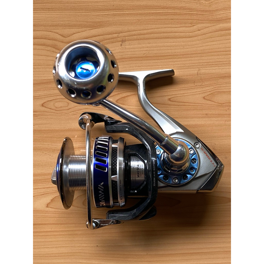 REEL DAIWA SALTIGA 5000H 2010 MADE IN JAPAN