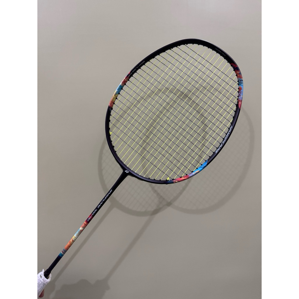 YONEX NANOFLARE 700 PRO