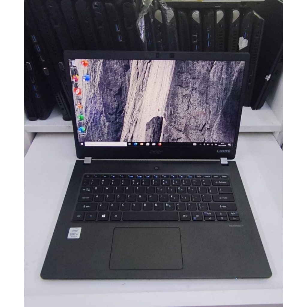 ACER travelmate P614  i7 gen10 || ram 16 GB || SSD 512 GB || touch
