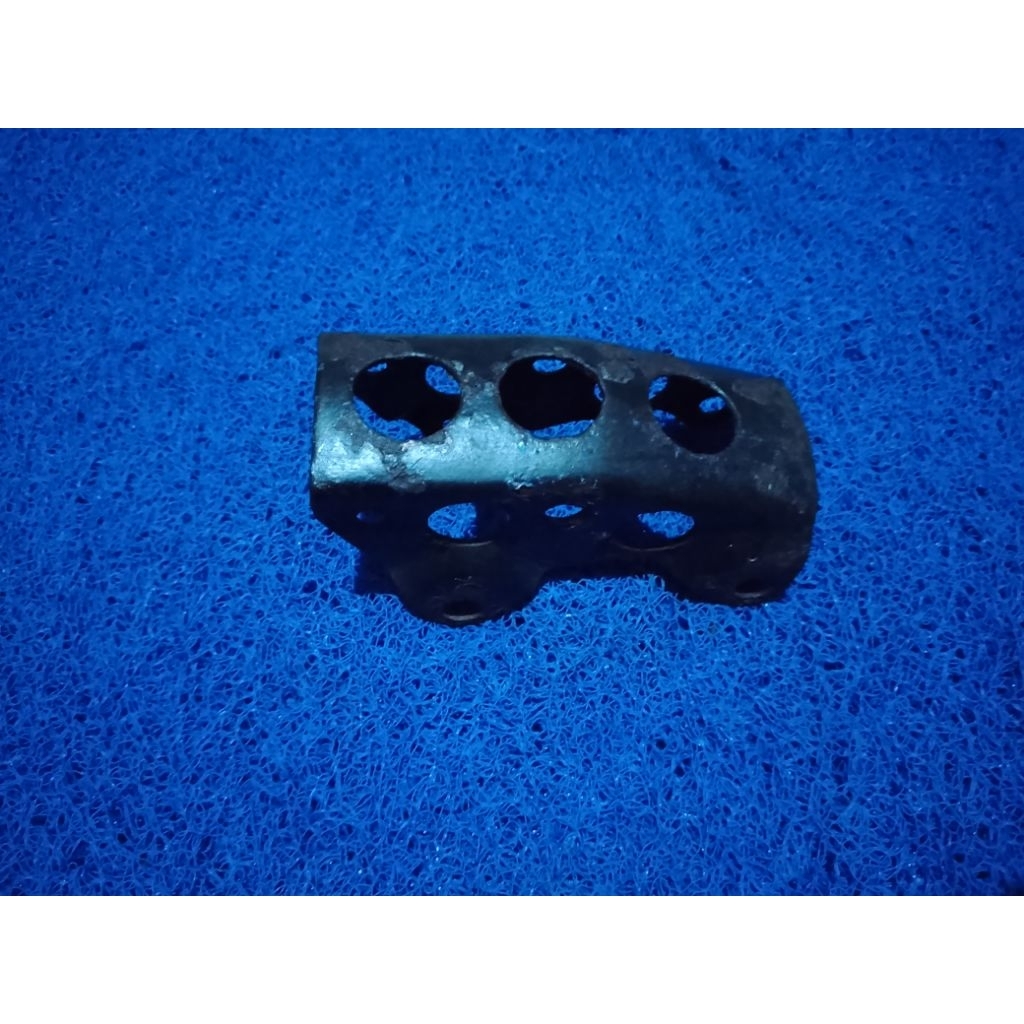 bracket brecket dudukan mesin depan Honda Megapro hiu Primus original