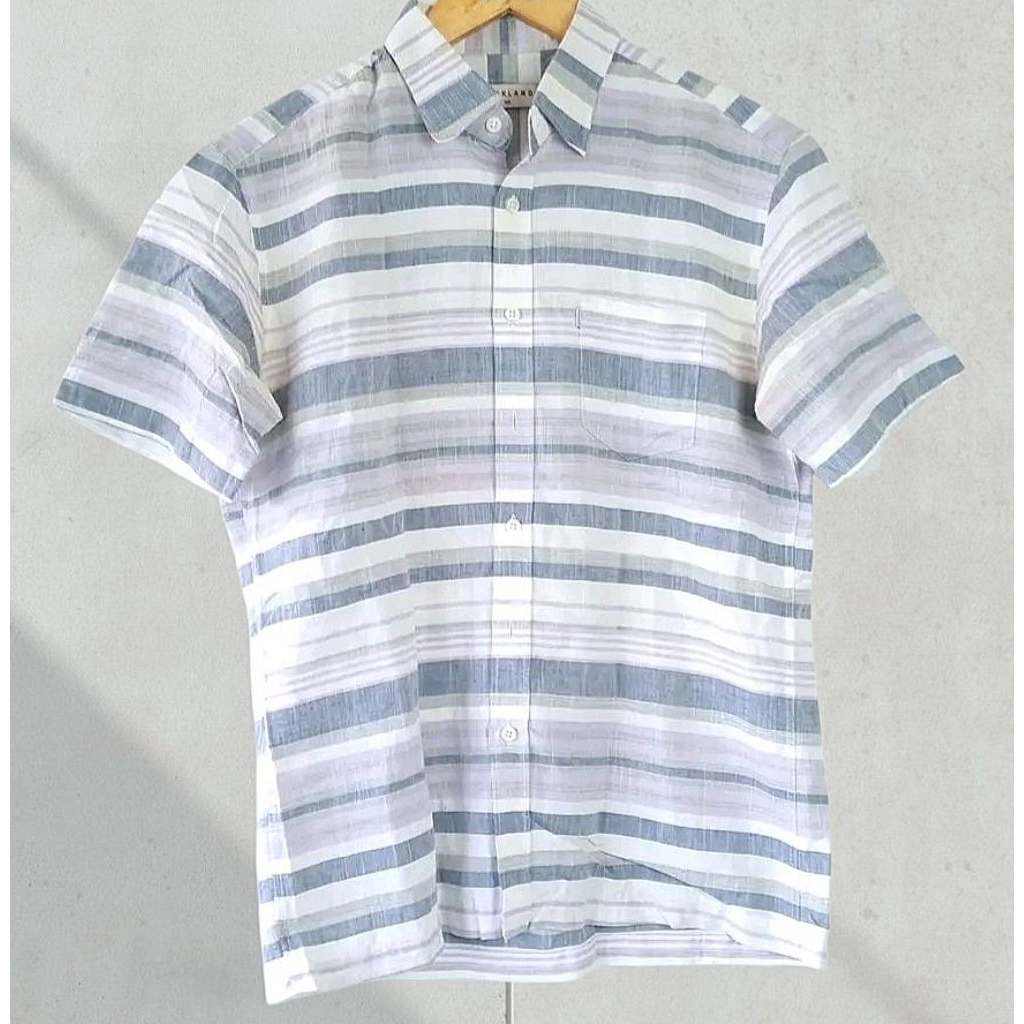 Kemeja Garis Parkland