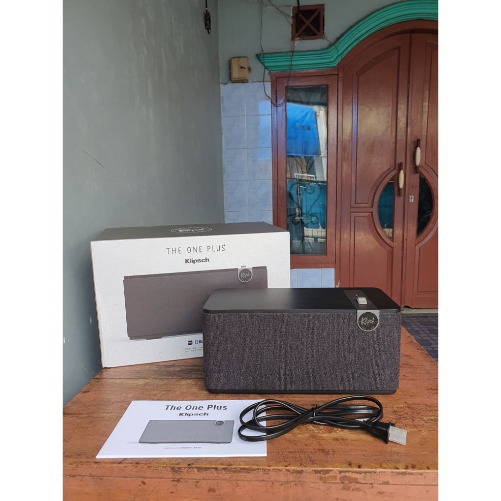 Speaker Bluetooth Premium - Klipsch - Klipsch The One Plus - Not Wireless - BNOB - Bluetooth 5.3 - B