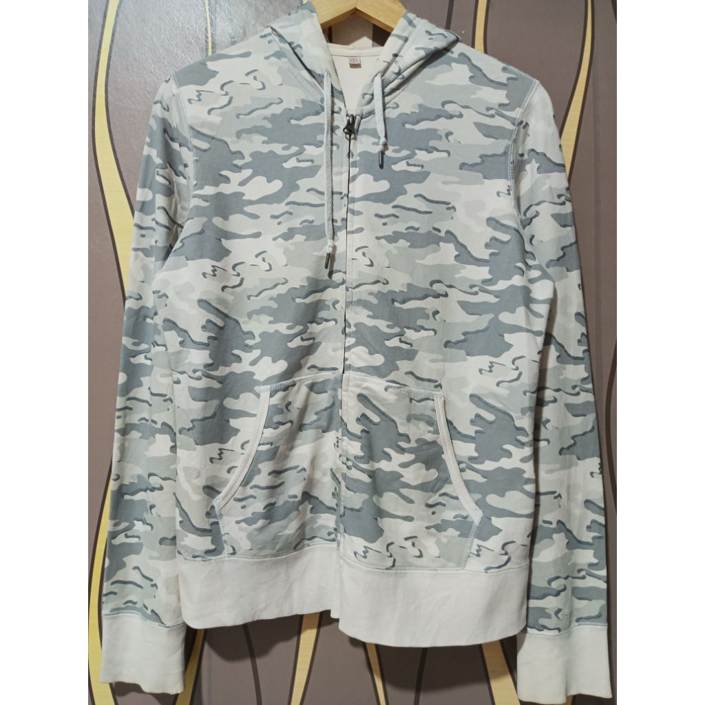 Uniqlo Hoodie Zip Camo Unisex Second