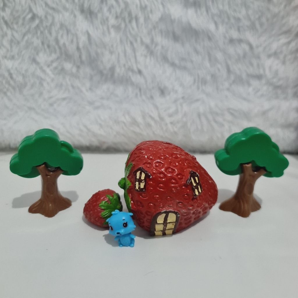 Diorama Rumah Strawberry Set