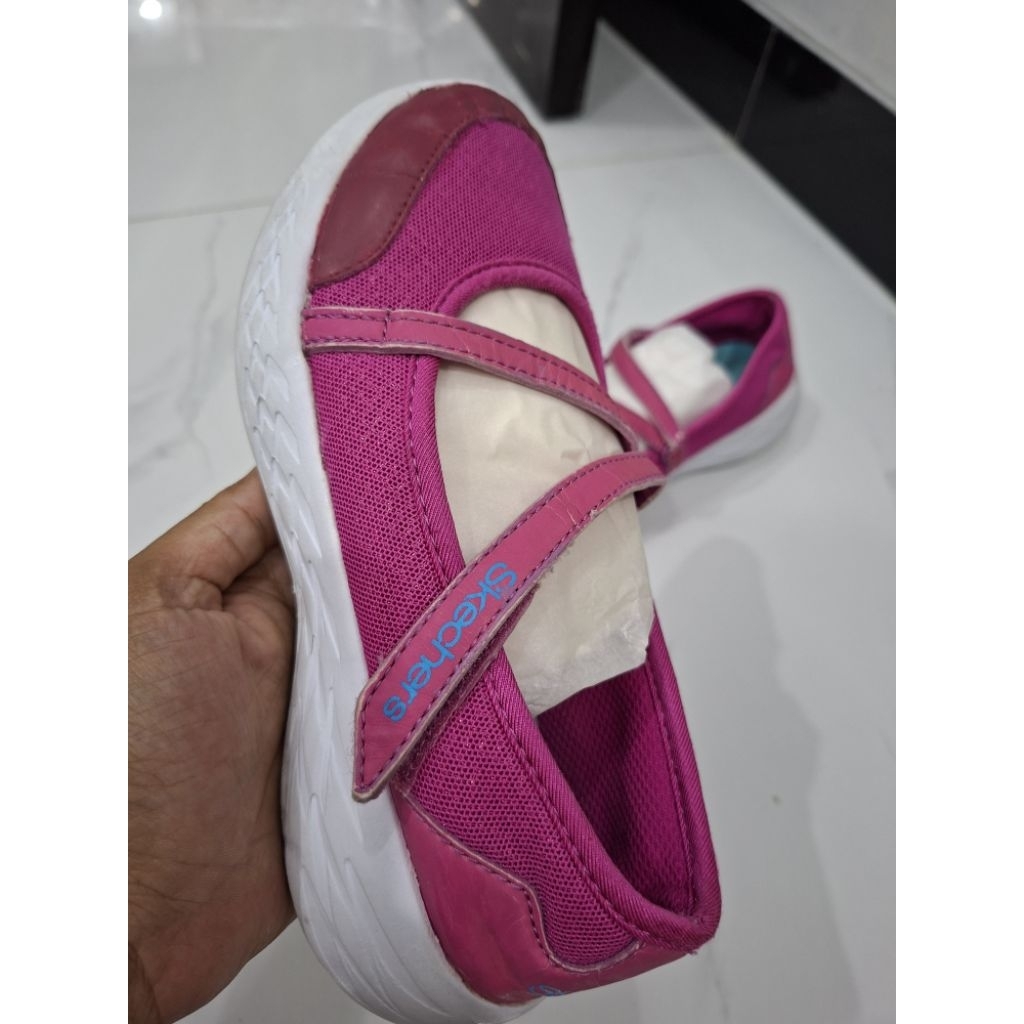 Sepatu Preloved Skechers Size 33.5