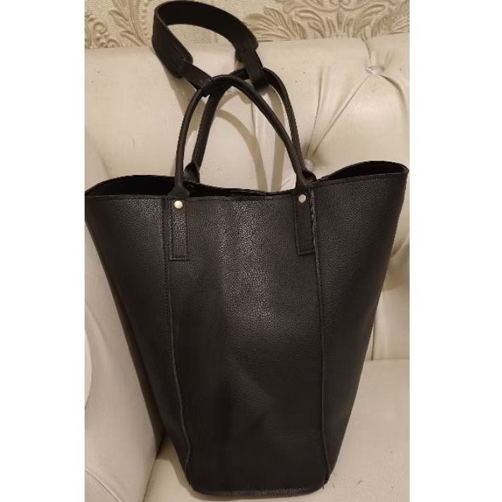 Tas tote bag hitam kulit Preloved Victoriasrain