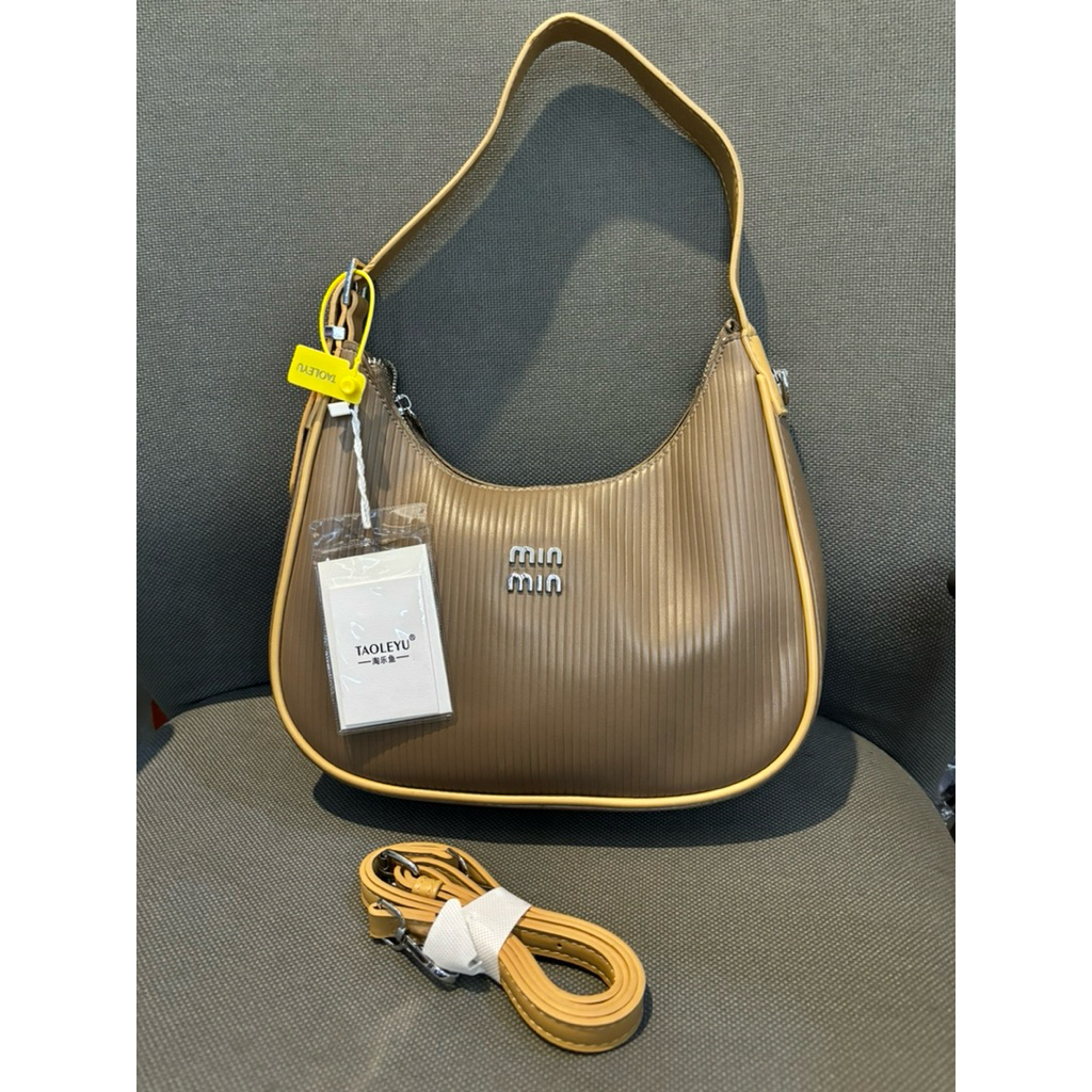 tas shoulder / selempang taoleyu coklat motif plisket