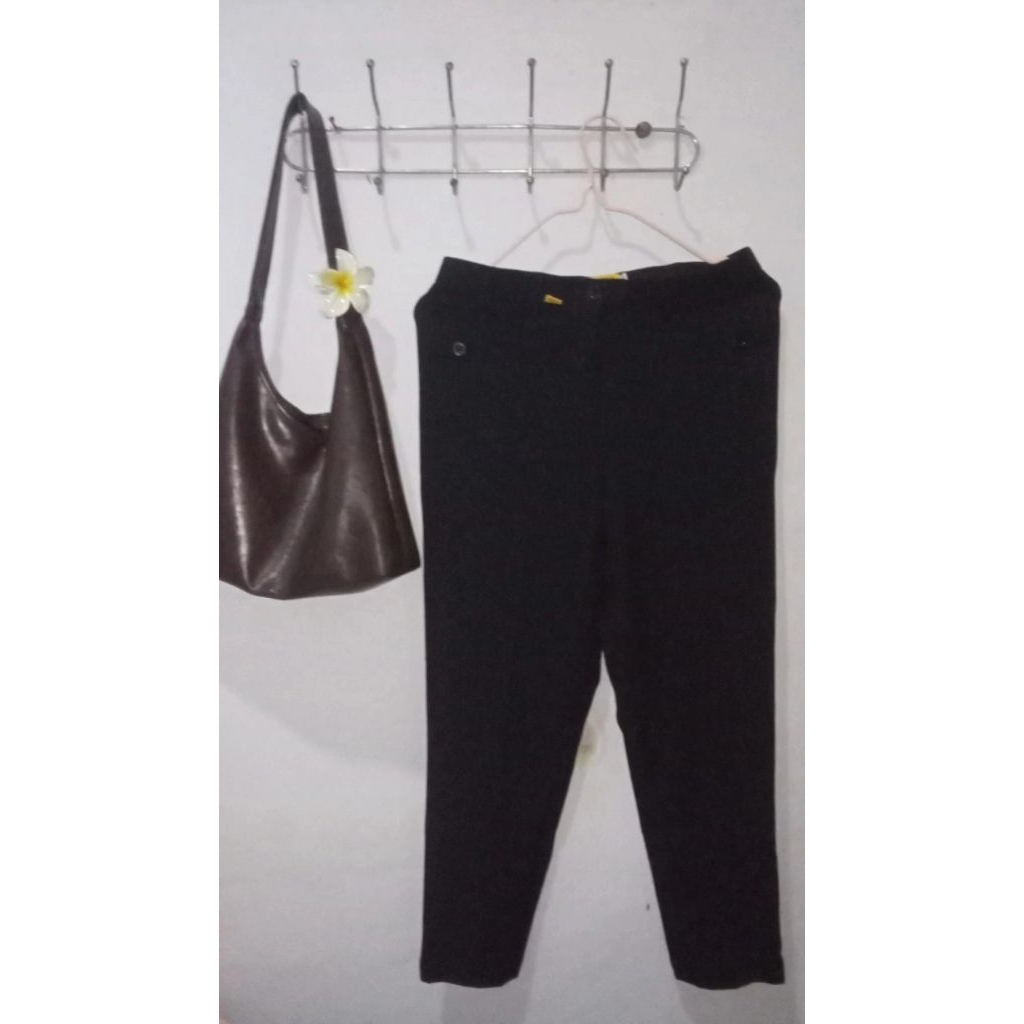 preloved celana hitam