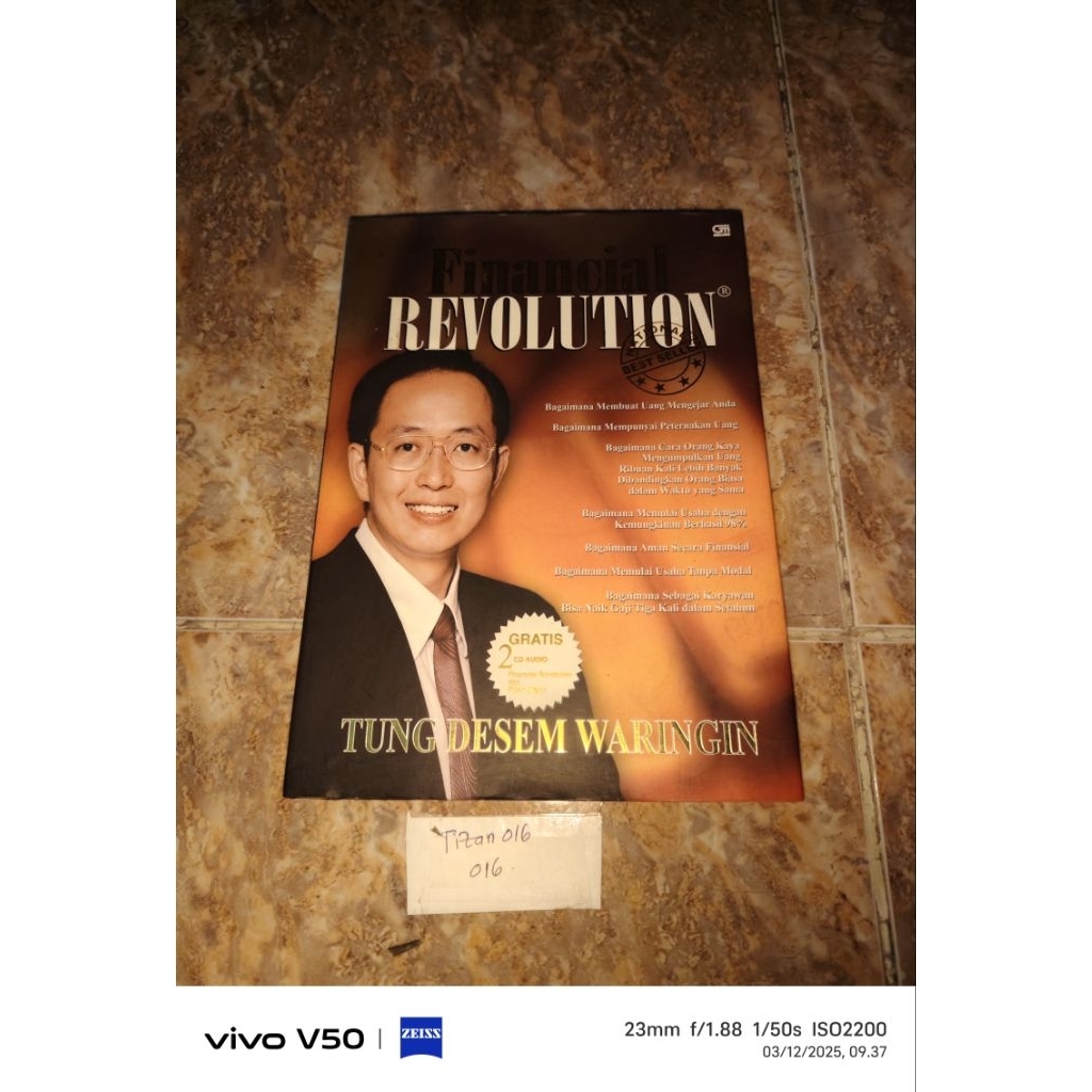 Buku Financial revolution - Tung Desem