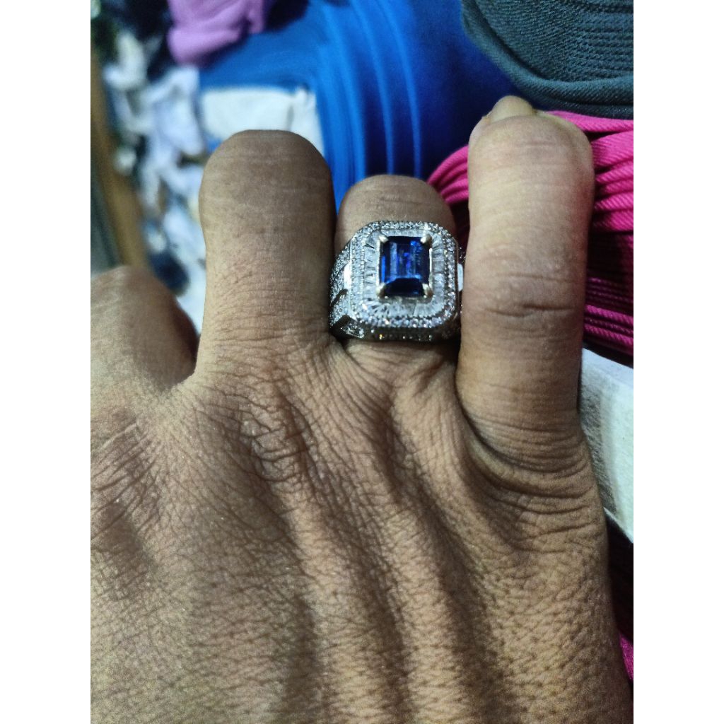 Batu natural blue kyanite