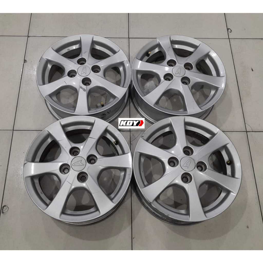 Velg Mobil Bekas OEM Daihatsu Ayla Ring 14x5 Pcd 4x100 ET45 Silver Cocok sigra vios karimun brio