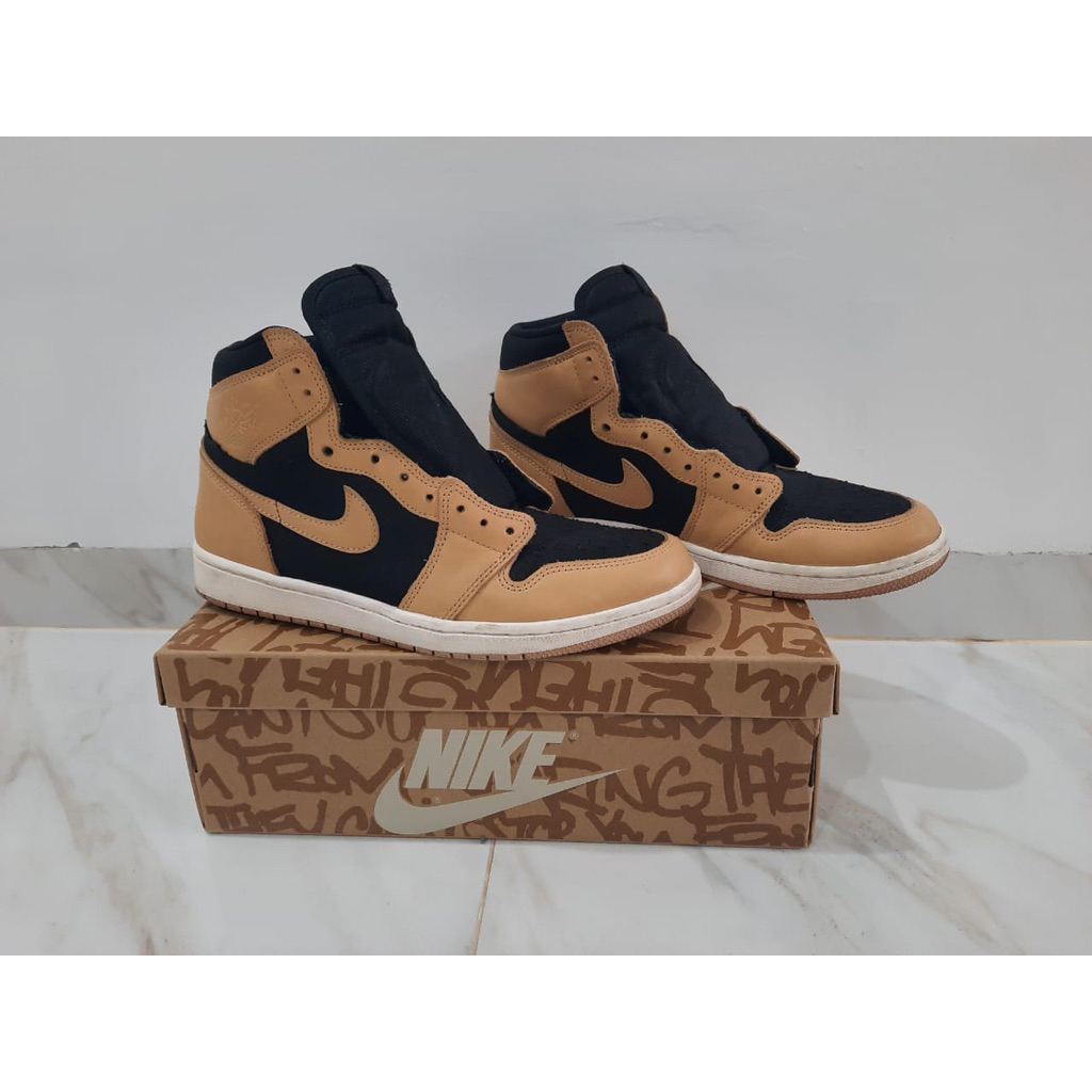 Nike Air Jordan 1 Retro High Preloved