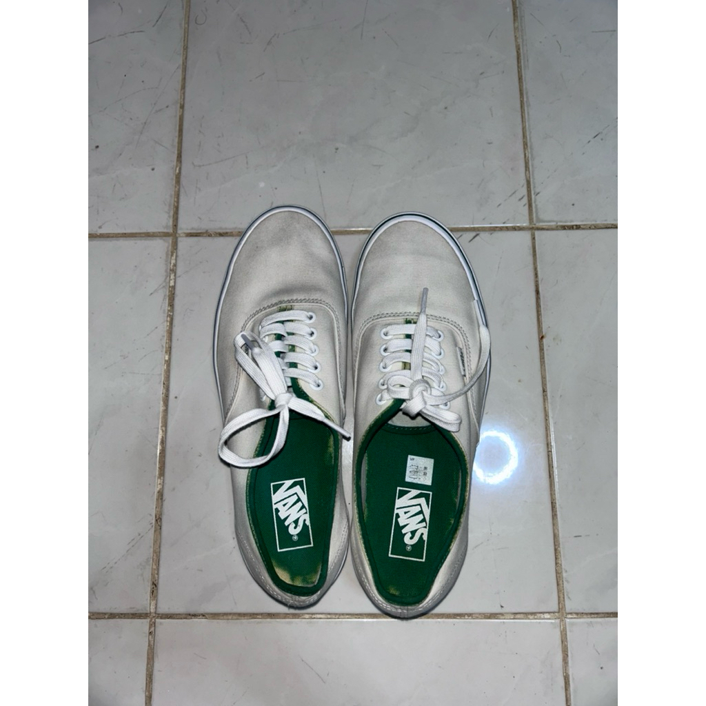 Vans Authentic Merah