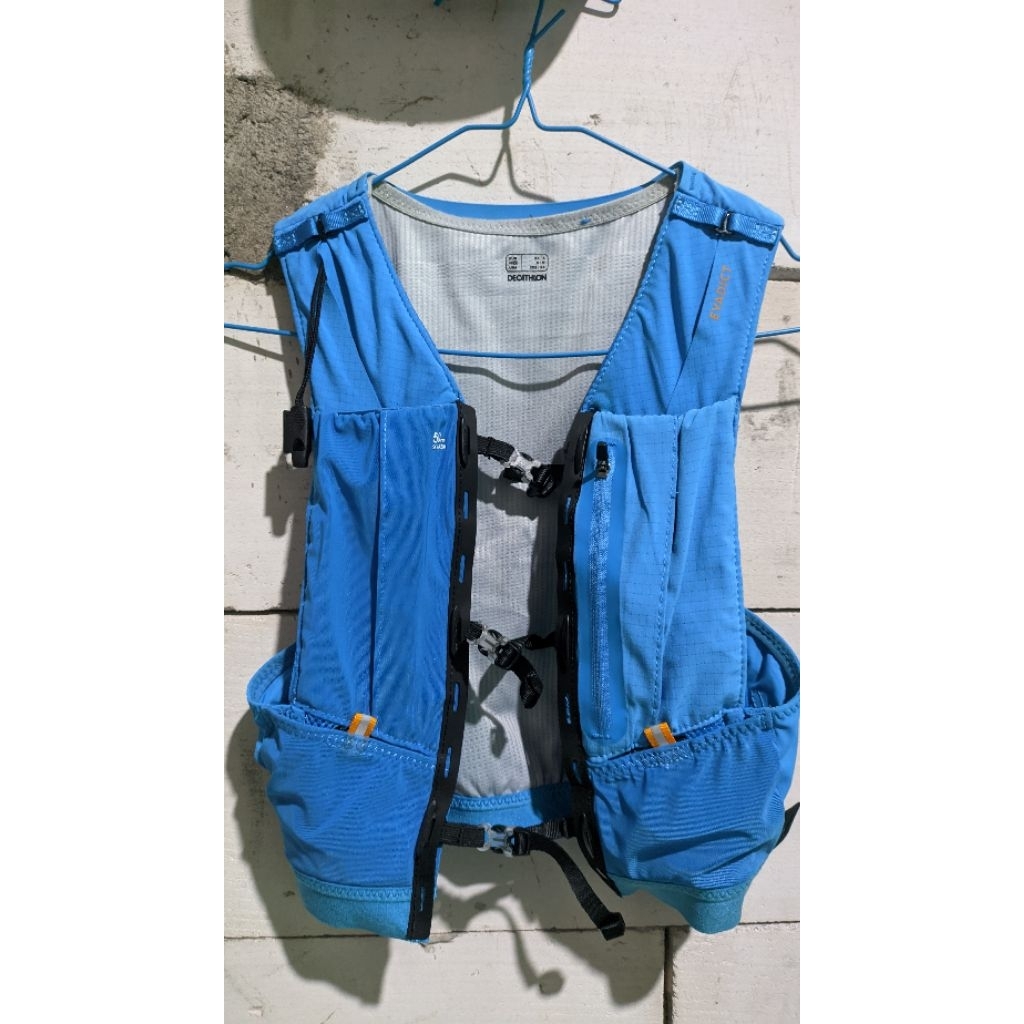 VEST TRAIL RUN DECATHLON 5L SECOND