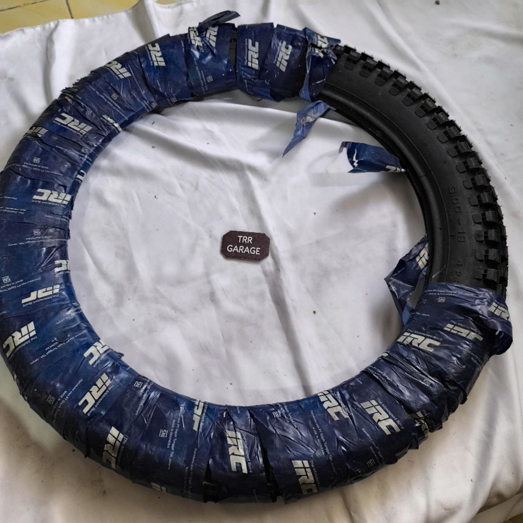 Ban luar IRC Trial ukuran 18 - 3.00 300 stok lama