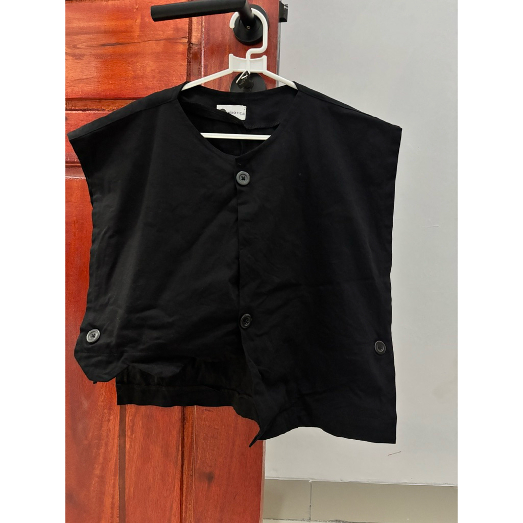 preloved vest hitam