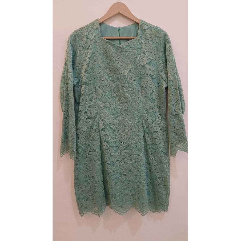 Baju Kebaya Brokat Wanita