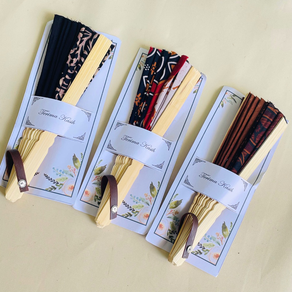 SOUVENIR KIPAS KAYU/SOUVENIR PERNIKAHAN
