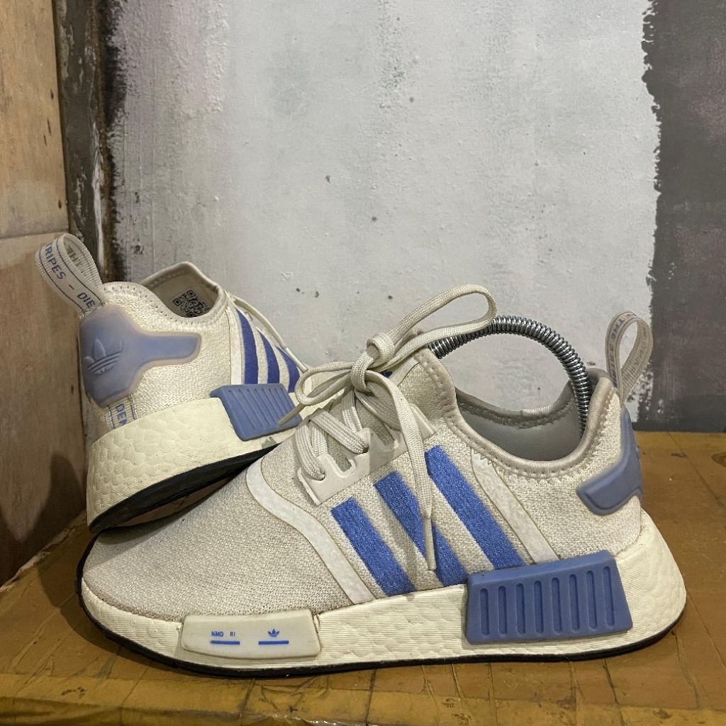 Sepatu Adds Nmd r1 original Second Size 39