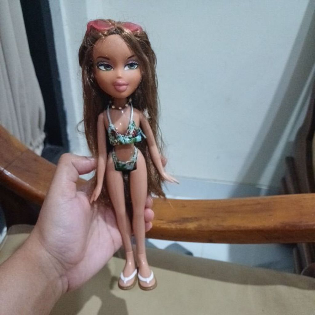 boneka Bratz Sun kissed summer