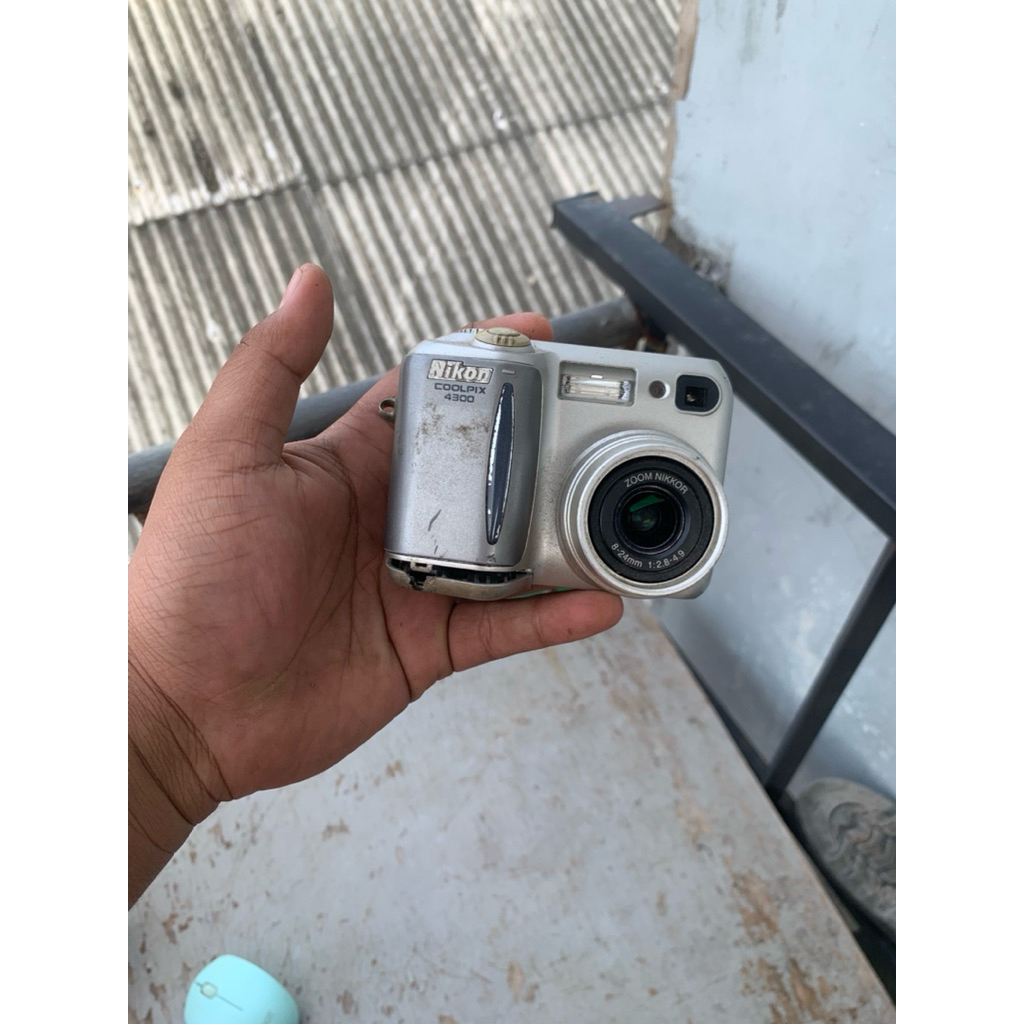DIGICAM NIKON 4300 GAMBLING