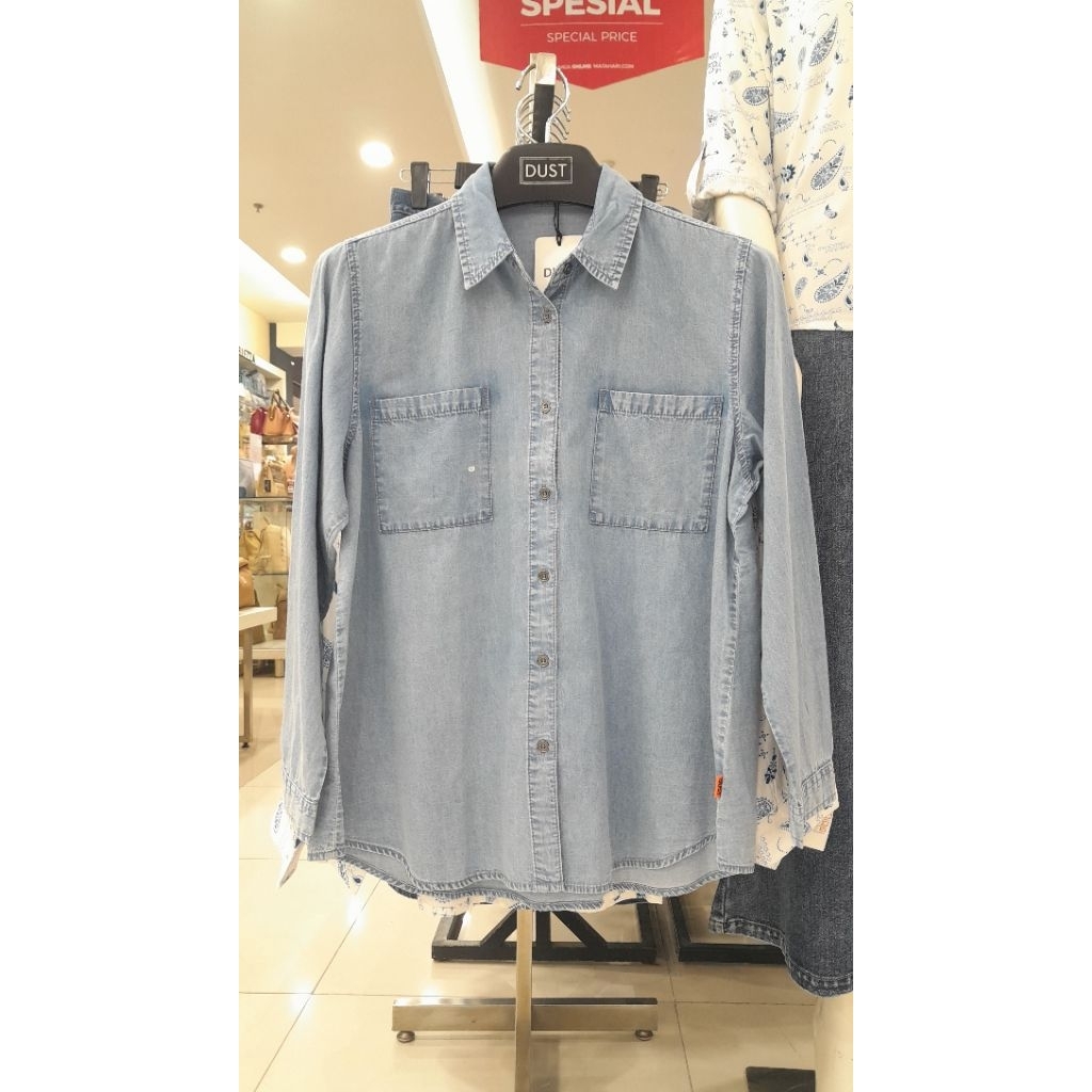Kemeja denim wanita brand DUST