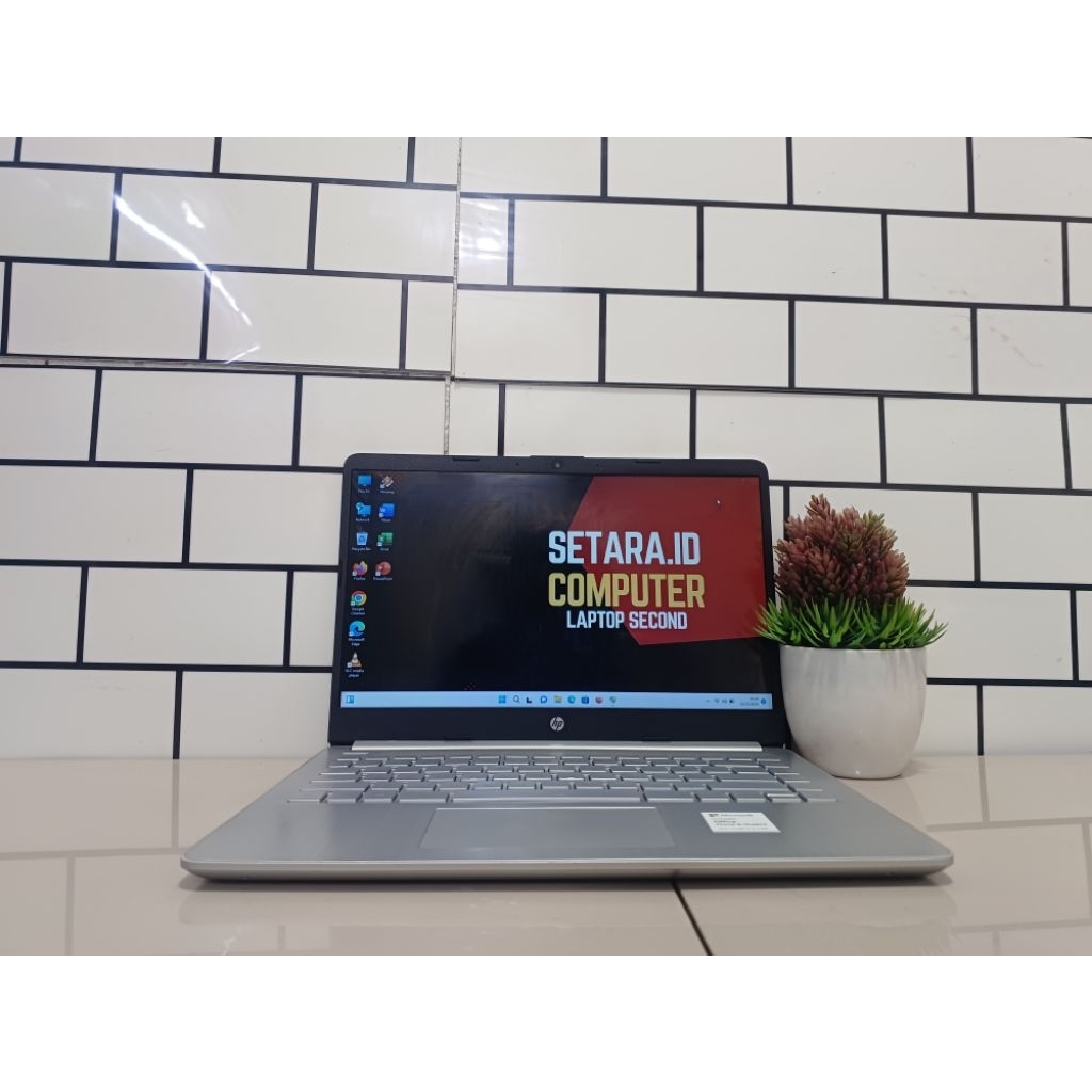 Laptop Hp 14s-fq0xxx,Amd 3020e,Ram 4Gb,Sss 256Gb