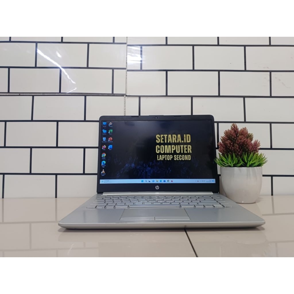 Laptop Hp 14-cf2xxx,Intel Core i3 Gen 10,Ram 4Gb,Ssd 256Gb