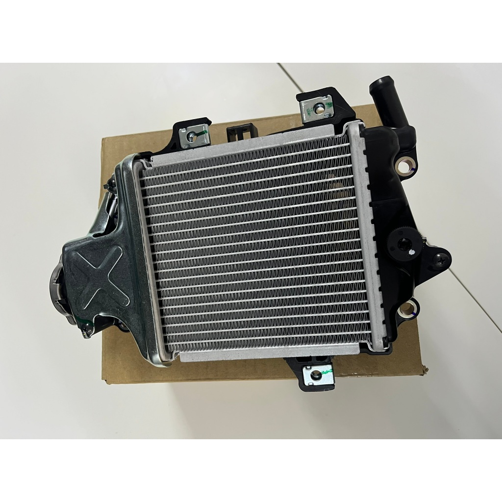 Radiator PCX 150 19100-KZY-701 Honda Thailand Webike