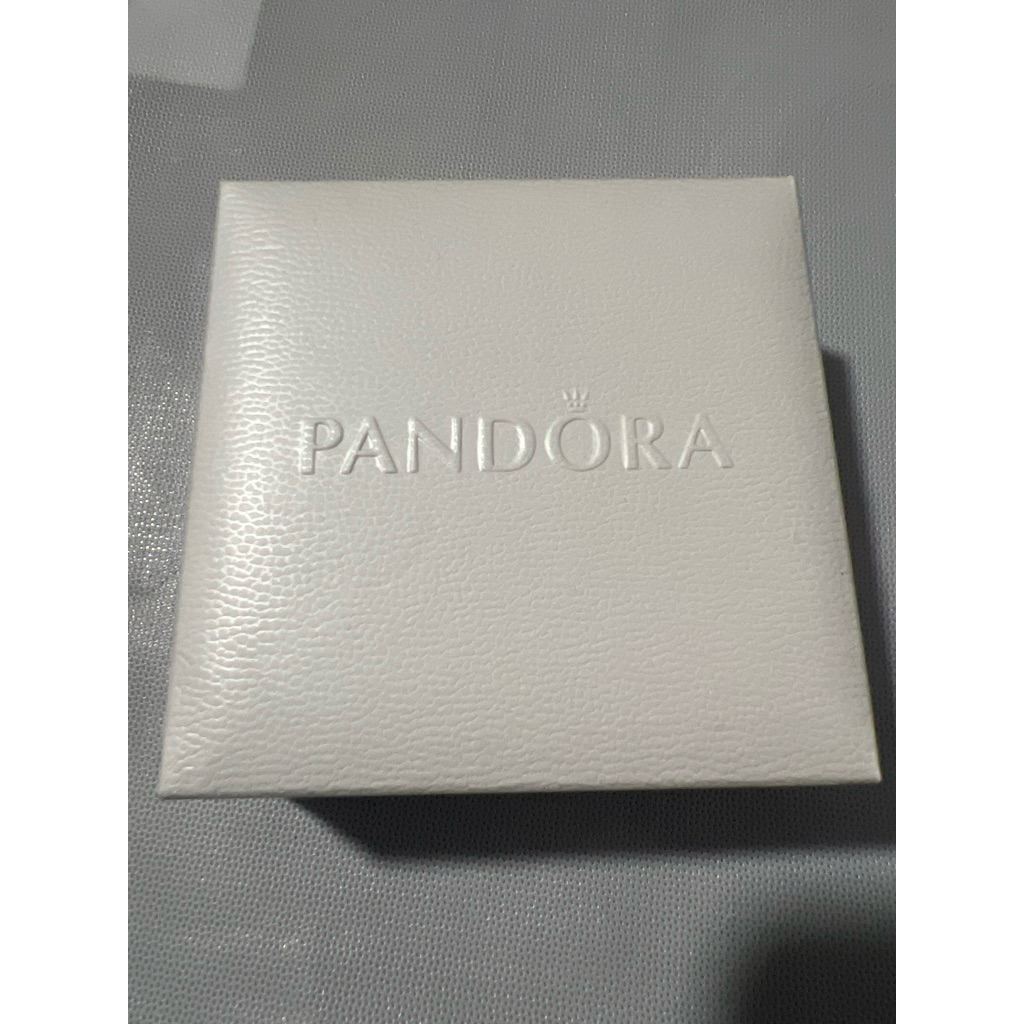 Gelang wanita Pandora