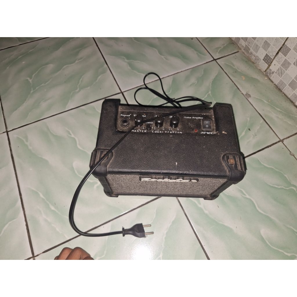 ampli gitar listrik, ROCKSTAR
