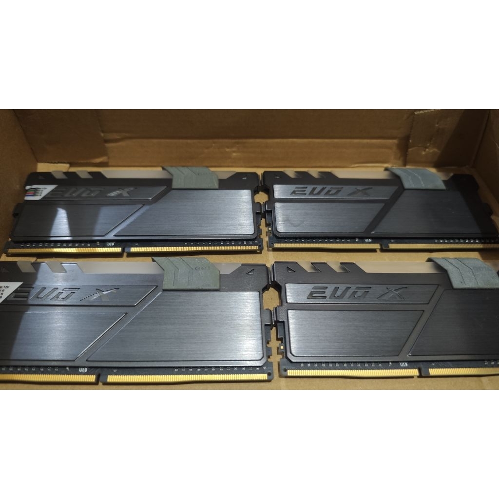 Ram DDR4 16GB 2400 Geil Evo X