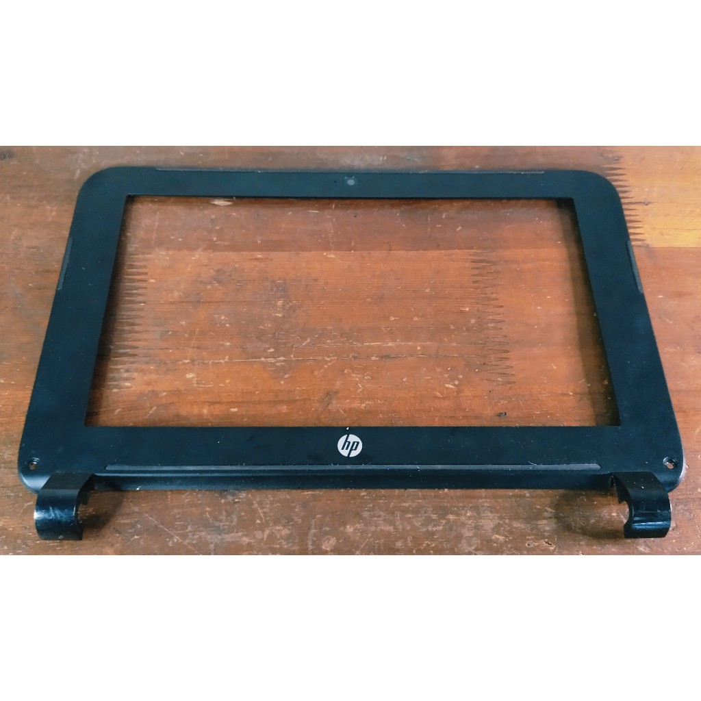 Casing Frame LCD Bezel Depan Laptop HP Pavilion  10 10-F 10-F001AU