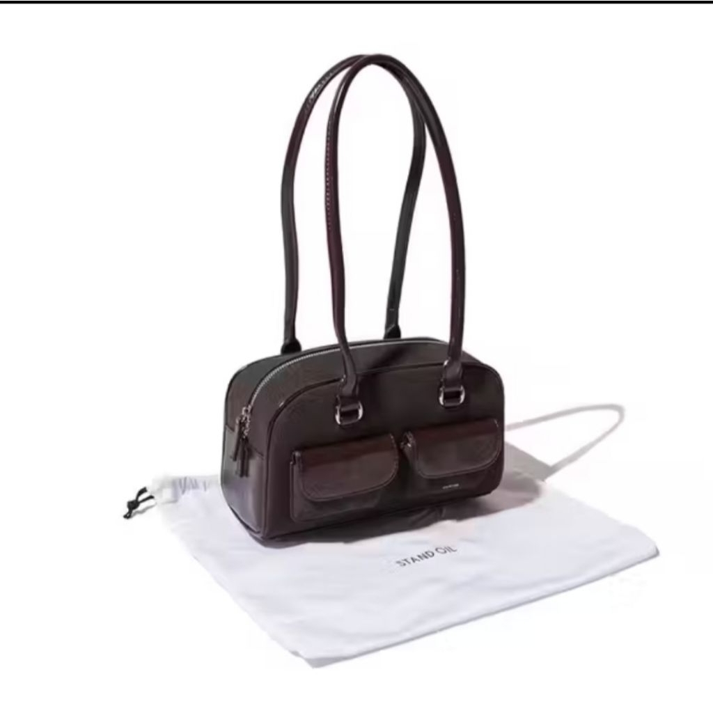 stand oil chubby bag