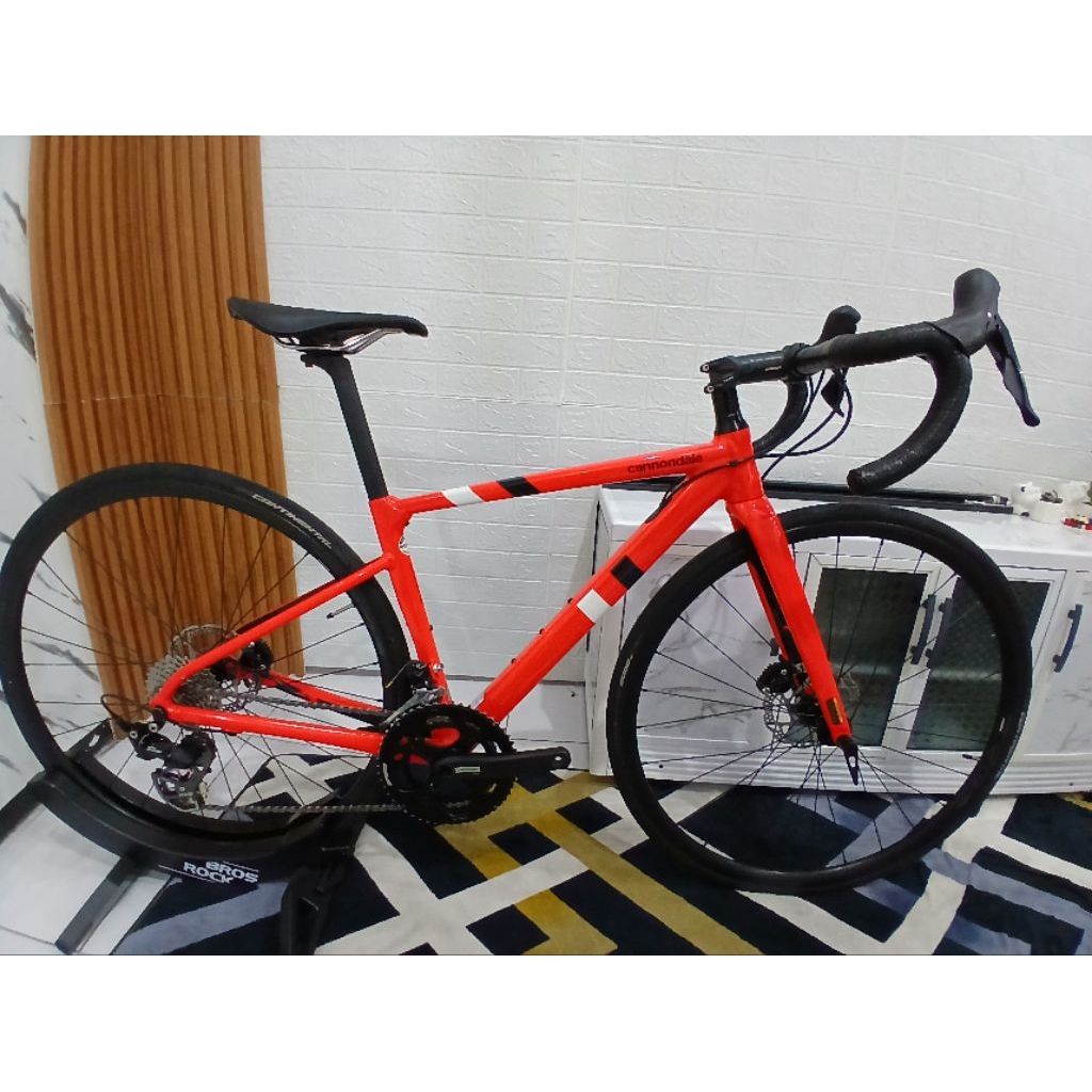 ROADBIKE CANNONDALE CAAD13 HIDROLIS DISCBRAKE SIZE 44 SECOND GOOD CONDITION
