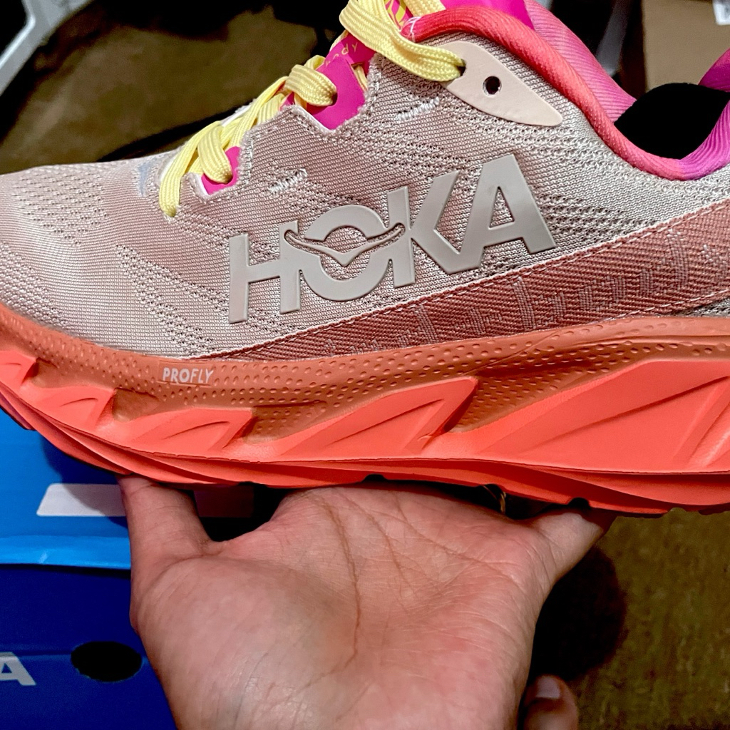 sepatu hoka running shoes