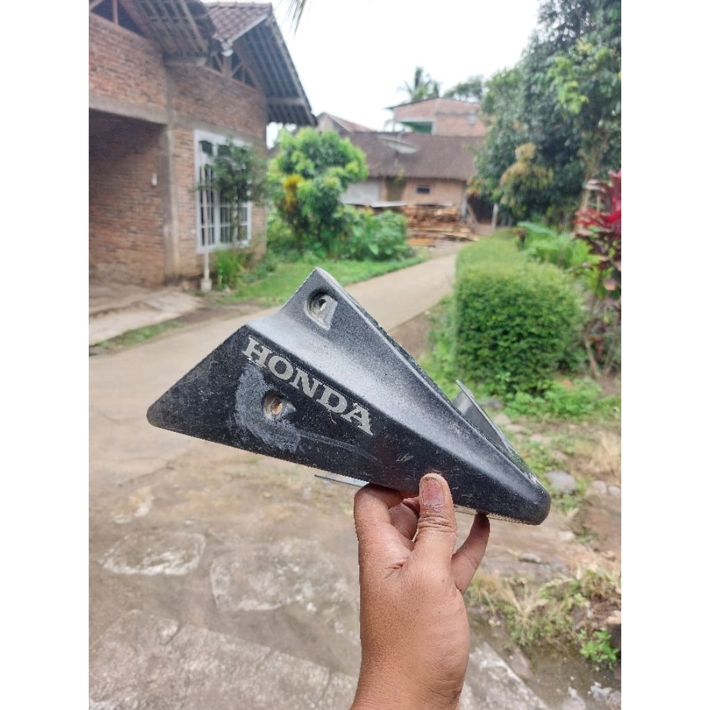 Cover Pelindung Mesin Undercowl Honda Cs1 Cs One Original Bahan