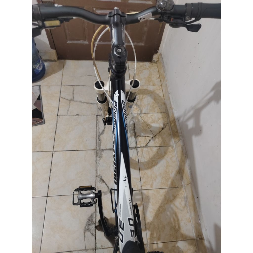 Sepeda Gunung Polygon Premier 3,0